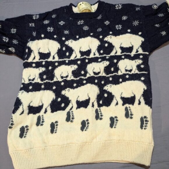 Simply Splendid Blue and White Polar Bear Crewneck Sweater Size S/M - Picture 2 of 7